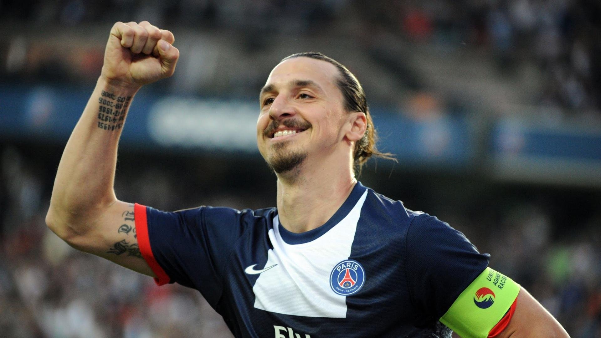 林丹退役仪式引发球迷泪奔，林丹退役视频