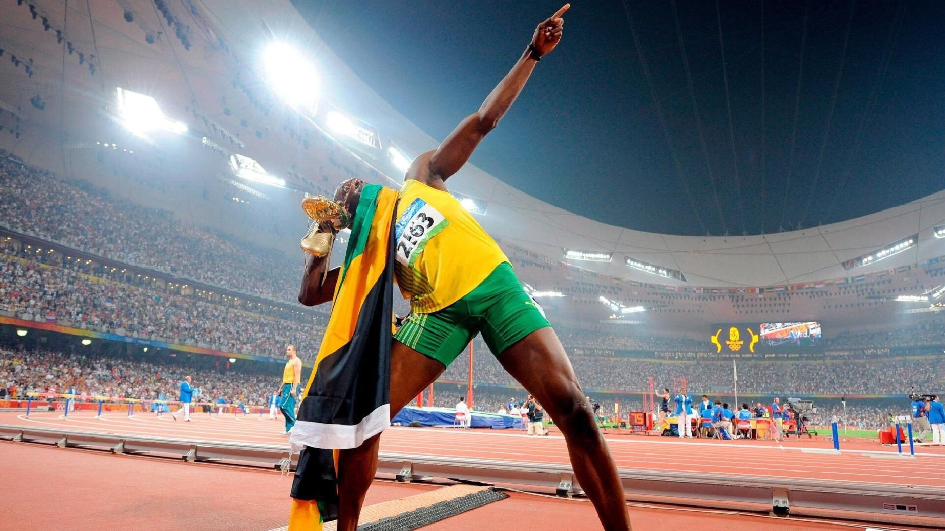 英超的商业广告合作案例，英超场边led广告报价